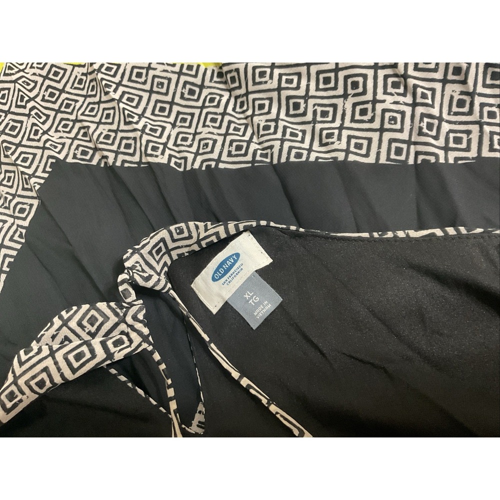 Old Navy Womens Strappy Keyhole Maxi Sundress Size XL Boho Geo Chevron Colorful - Picture 6 of 7